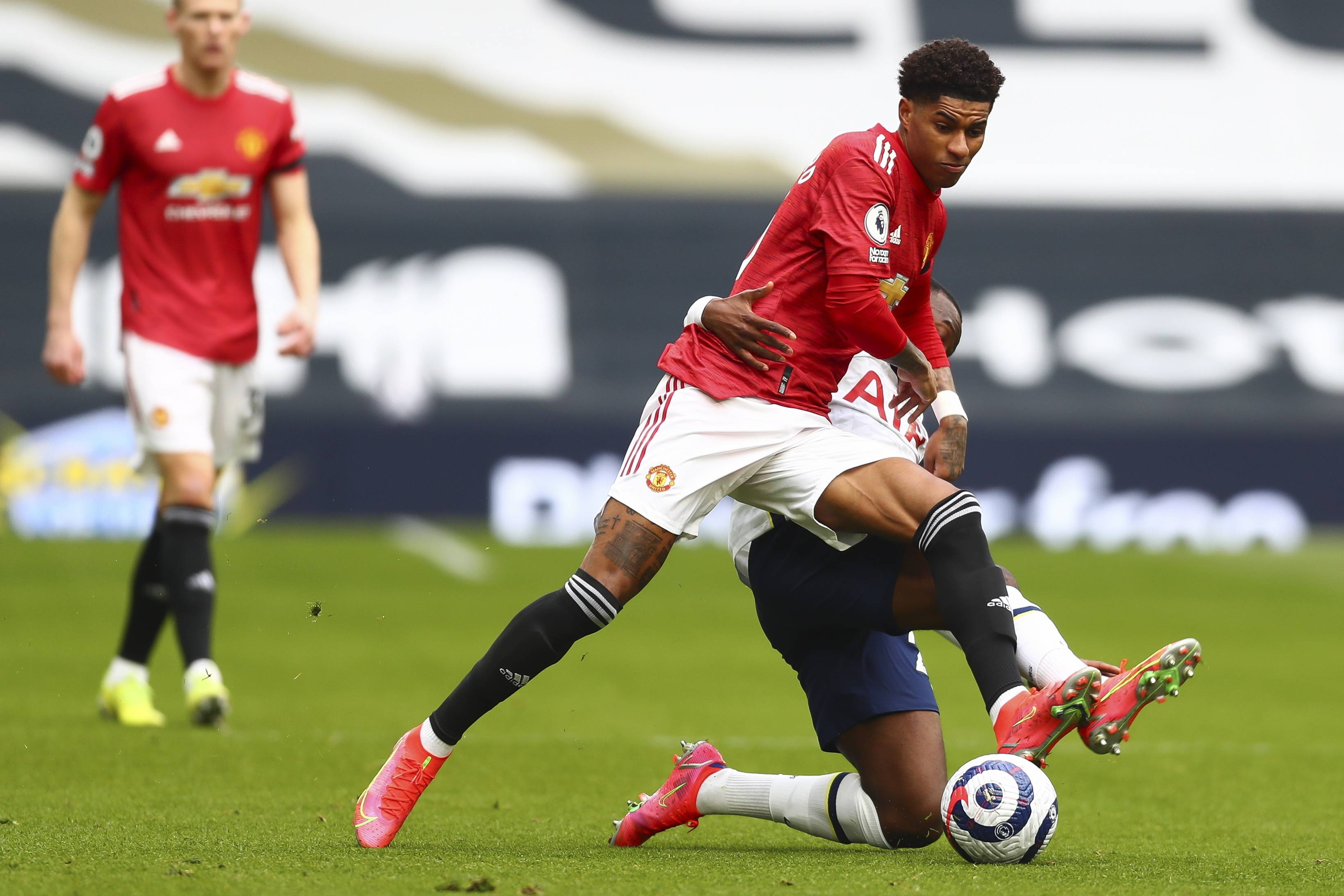 反而更加多 反而更加多